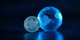 El sistema financiero global convencional incorpora las criptomonedas en su estructura
